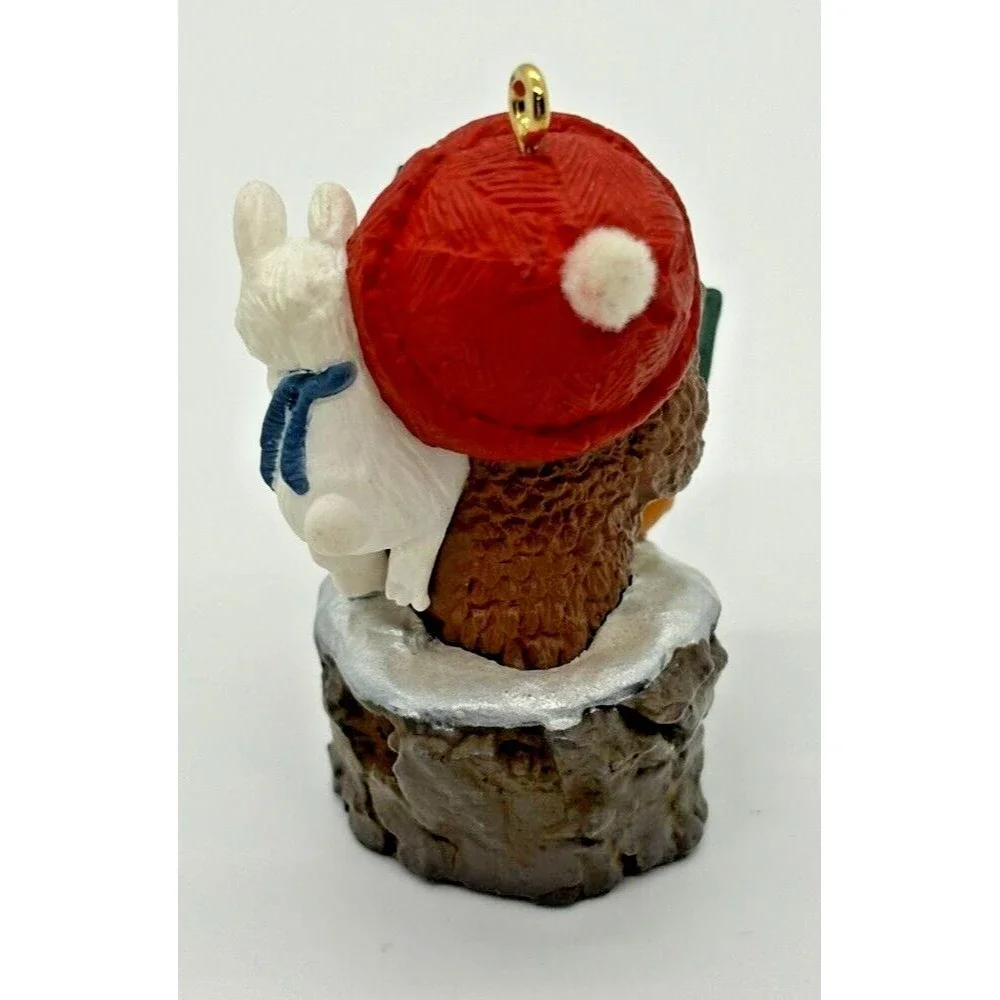 Hallmark Keepsake Ornament -  Owliver New Collector's Series 1992 - in Box
